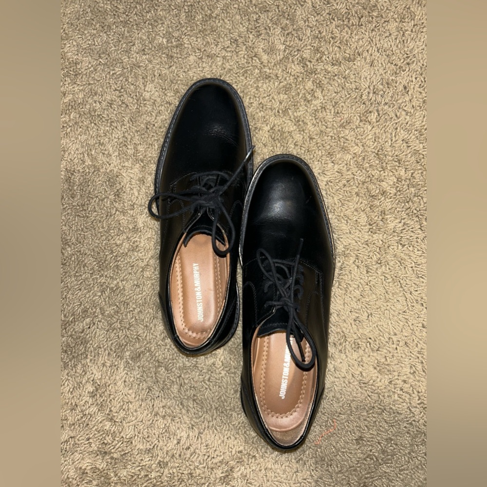 Men’s dress shoes
